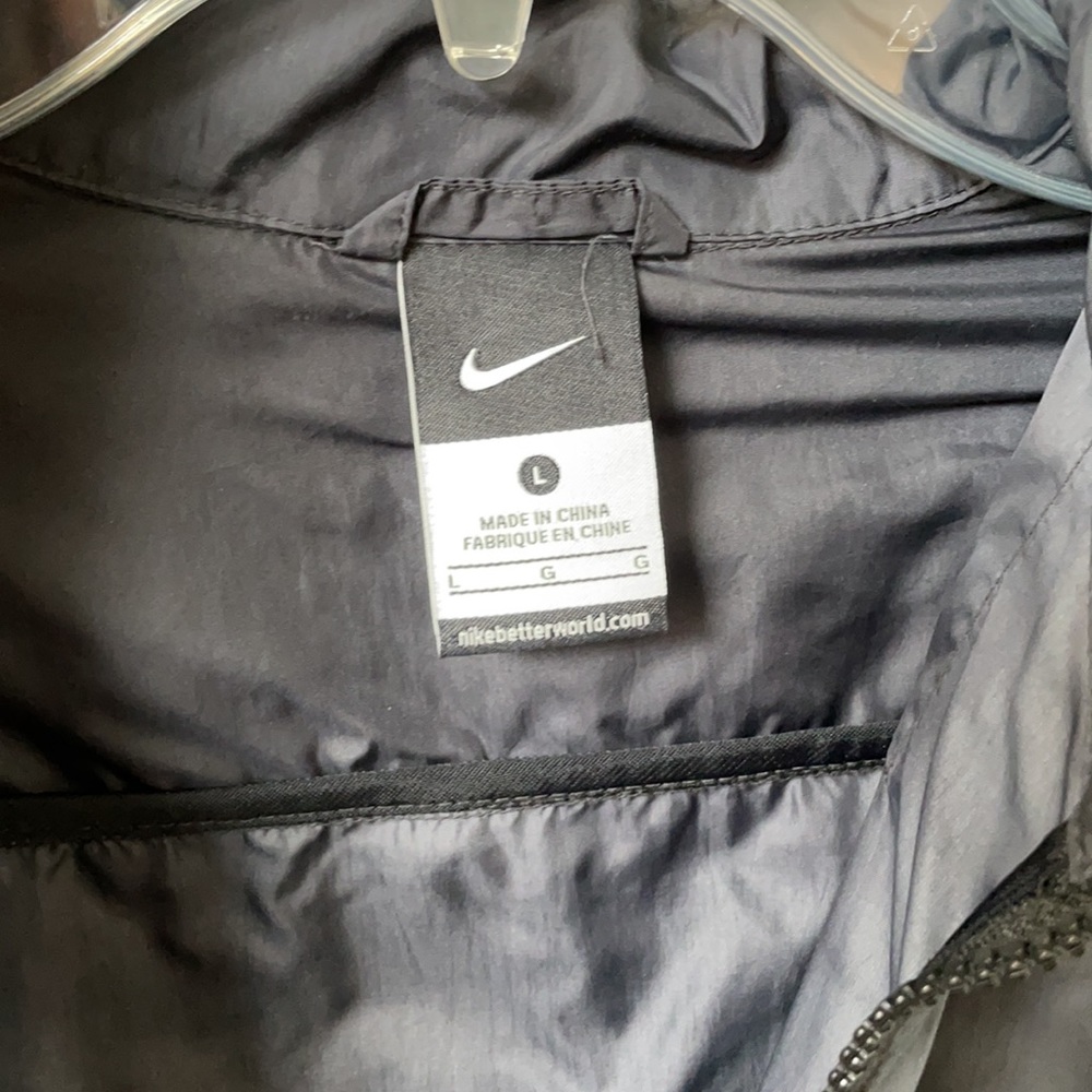 running jacket - Picture 2 of 3